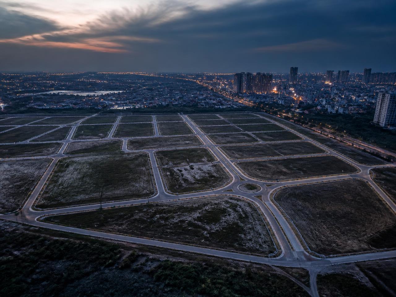 Real Estate & Land